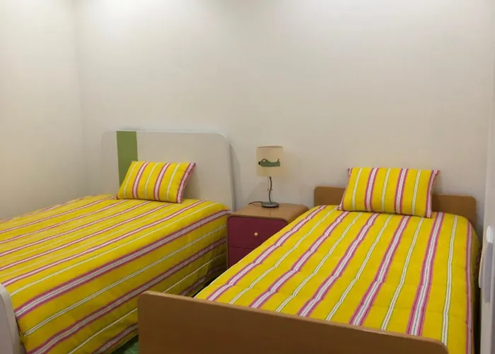 Casa Do Meio R/c Casa de Férias